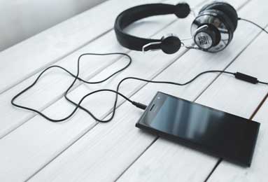 伊朗阿曼足球对决：激情之战与年轻新星的崛起